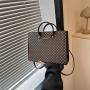 2023 New Fashion Leather Women's  Handbags Luxury Designs Leather Ladies Trendy Tote Bags For Women