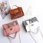 Factory Wholesale 2023 New Vintage Snake Pattern Handbag Sling Shoulder Crossbody Bag Mobile Phone Square Bag Korean Fashion