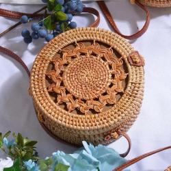 2024 Handmade Round Rattan Woven Straw Beach Bag Summer Fashion Beach Classic Stylish Women Messenger Bags Girls Small Handbag