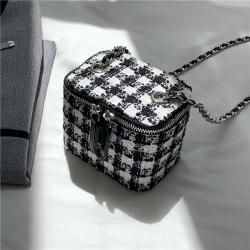 Autumn New design shoulder bag Fashion contrast plaid phone bag crossbody women's messenger Metal chain mini bag