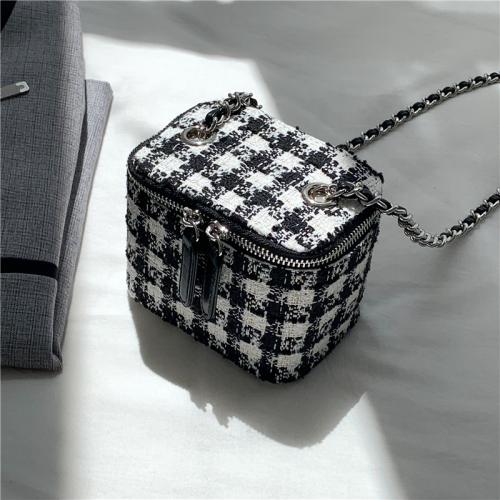 Autumn New design shoulder bag Fashion contrast plaid phone bag crossbody women's messenger Metal chain mini bag