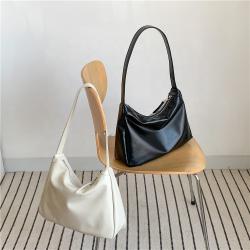 New Design Wholesale Fashionable plain Soft PU leather sling bag shoulder bags for women  with factory price