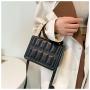 2024 New Chain Portable Messenger Bag Fashion Women High Quality  Handbags With Button China Wholesale PU Ladies Shoulder Bag