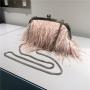 ZWY332 Wholesale Fashion Ladies Ostrich Fur Evening Bag Party Luxury Pearl Chain Shell Clutch Party Bar Shoulder Crossbody Bag