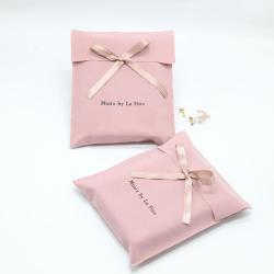 Custom Black Logo Printed Pink Velvet Flap Gift Jewelry Makeup Envelope Pouch Dust Clothing Packaging Velvet Bag