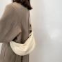 HR272 Unisex Nylon Crossbody Bag Female New Dumpling Type Lightweight Crossbody Waist Bag Women's Outdoor Underarm Shoulder Bag
