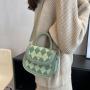 New niche diamond cross body fashionable and trendy one shoulder handbag