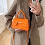 2023 New Arrivals Letter Printing Pu Leather Ladies Shoulder Bags Purses And Handbags