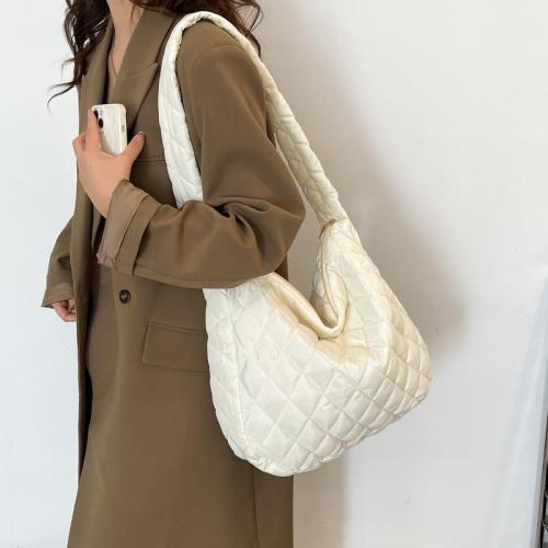 New cloud pleated casual and personalized lightweight large capacity crossbody bag