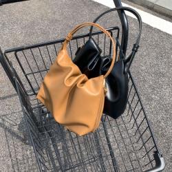 New Design  Classic Color Matching Shoulder Lightweight Soft PU Leather Handbag Pleated Side Zipper Shoulder Bag Women