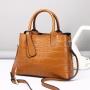 2024 unique european women luxury retro genuine cowhide leather ladies purses and handbags female sale price fashion online