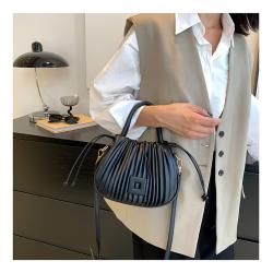 Bolso Plisado Women Fashion  Pleated Handbag Wholesale Women Handbags Drawstring Designer Shoulder Bags Quality Handbag