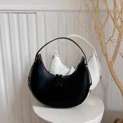 2023 New Korean Crescent Bag Underarm Crossbody Metal Buckle Zipper Bag Women Bags Designer