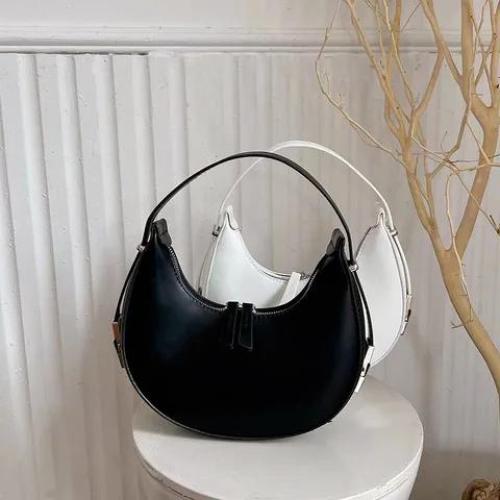 2023 New Korean Crescent Bag Underarm Crossbody Metal Buckle Zipper Bag Women Bags Designer