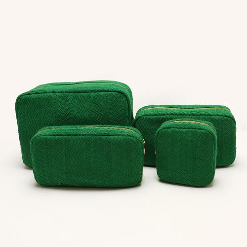 Low MOQ Terry Tower Soft Velvet Travel Toiletry Fashion Beauty Quilted Zipper Organizer Makeup Pouch Custom Women Cosmetic Bag