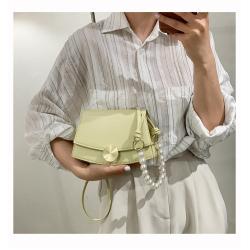 2022 New Fashion Lady Designer Bag Pearl- String Handle  Solid Color PU Leather Flap Cross Body Bag  Unique Style Small Handbag