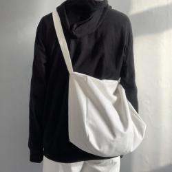 Large-Capacity Black White Canvas Messenger Bag Schoolbag Vintage Fashion Style Students Crossbody Bag Simple Shopping Bag