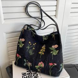 Large capacity embroidery todot female summer 2023 new tide cloth bag niche embroidery shoulder bag texture bucket bag