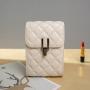 2022 Factory Sales Small Ladies Black White Bag Wholesale New Shoulder Crossbody Mobile Phone Hand Bag