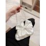 2024 New wholesale women luxury small white evening purses retro satin clutch bag handbags sac tendance 2024