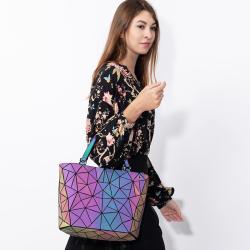 LOVEVOOK 2022 geometric Holographic reflective hand bags women luxury luminous crossbody bags ladies handbags