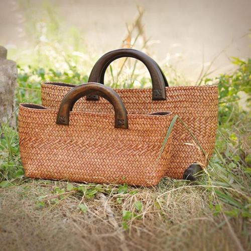 Handmade Women Ladies Woven Straw Rattan Basket Beach Tote Handbag Bag For Women Holiday With Leather Conner Patches